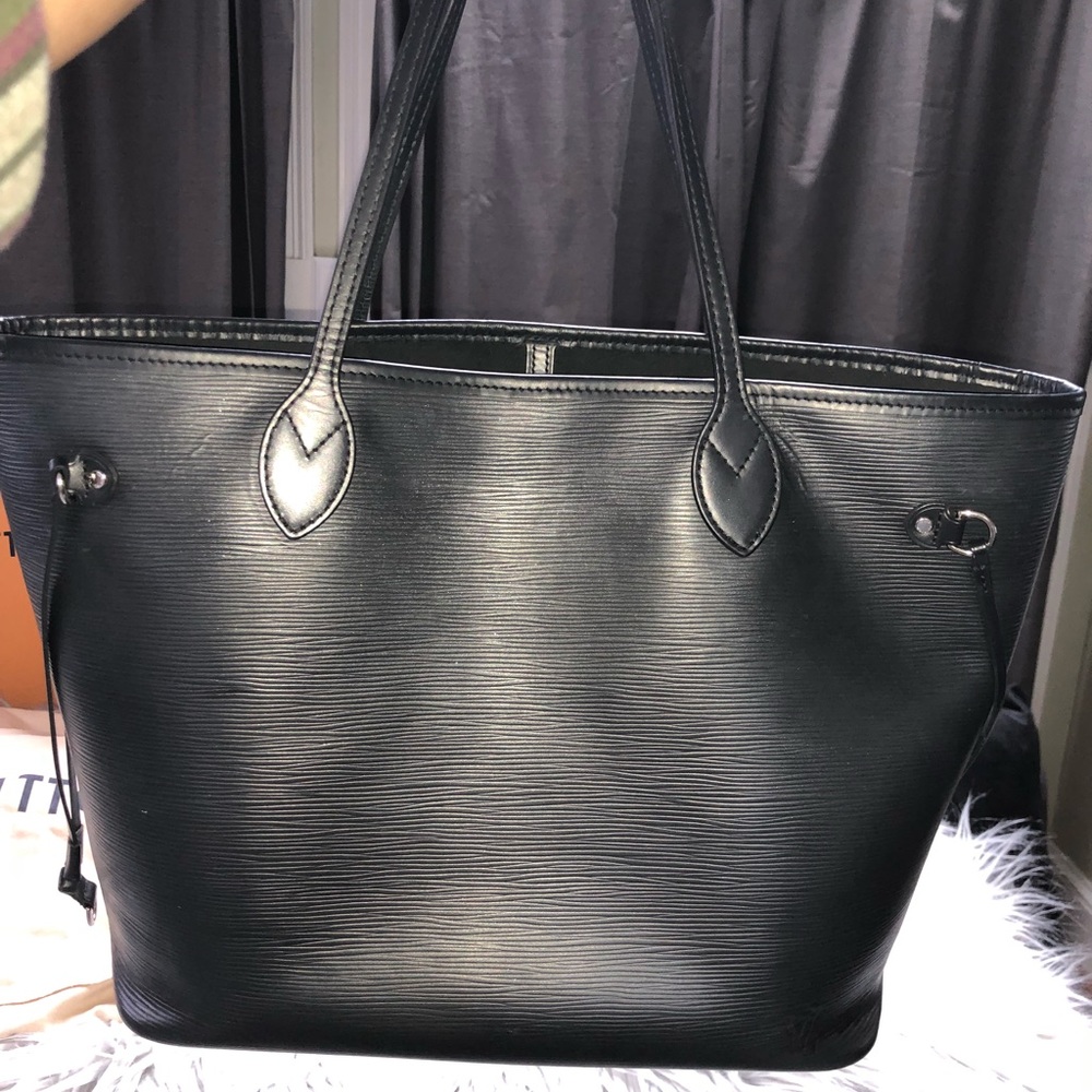 Louis Vuitton EPI Noir Neverfull with wallet